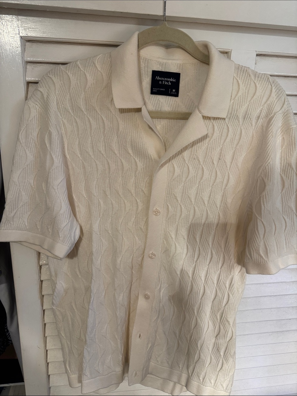 Abercrombie & Fitch Cream Textured Short-Sleeve Button-Down Shirt